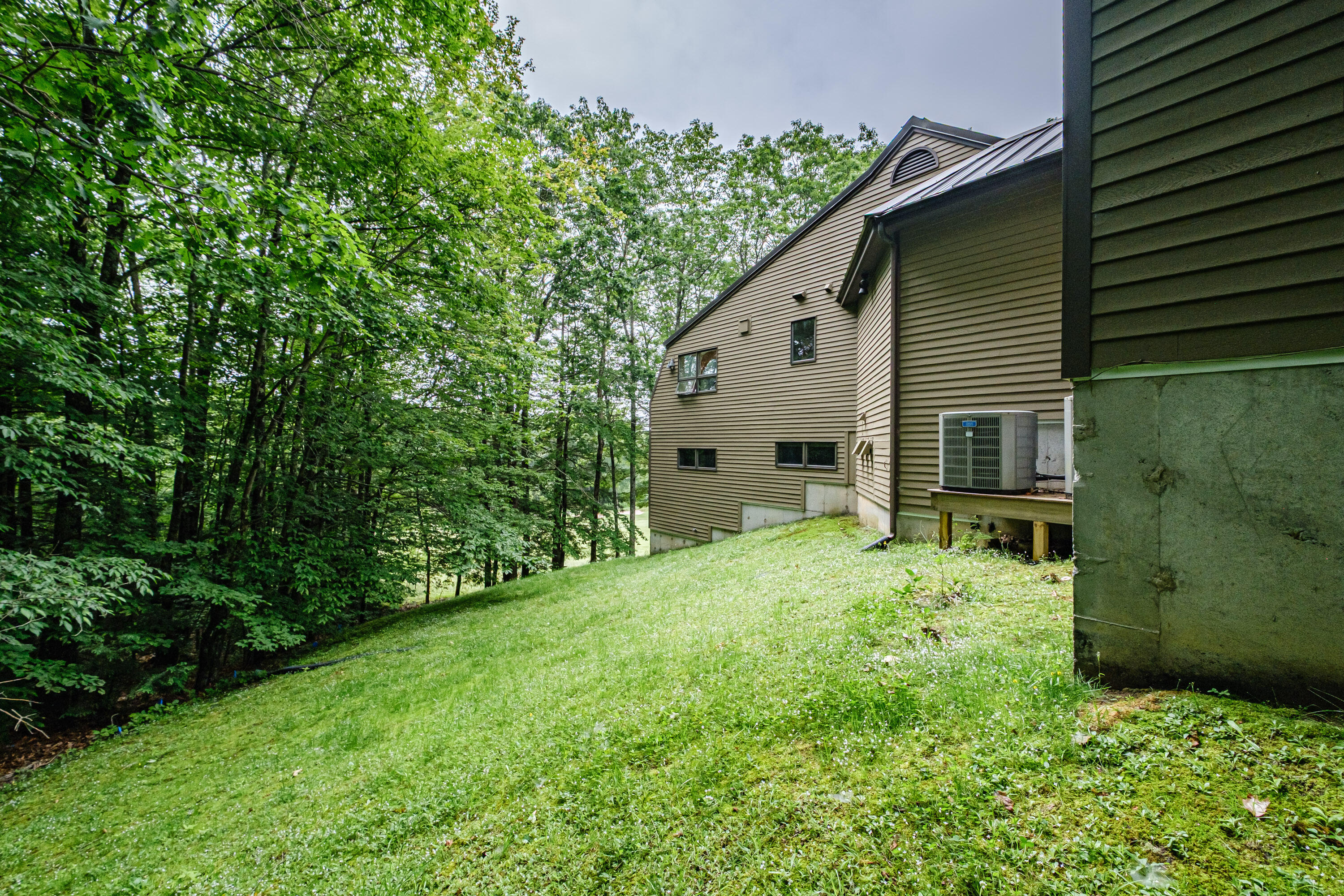 15 Inverness Road Falmouth ME 04105