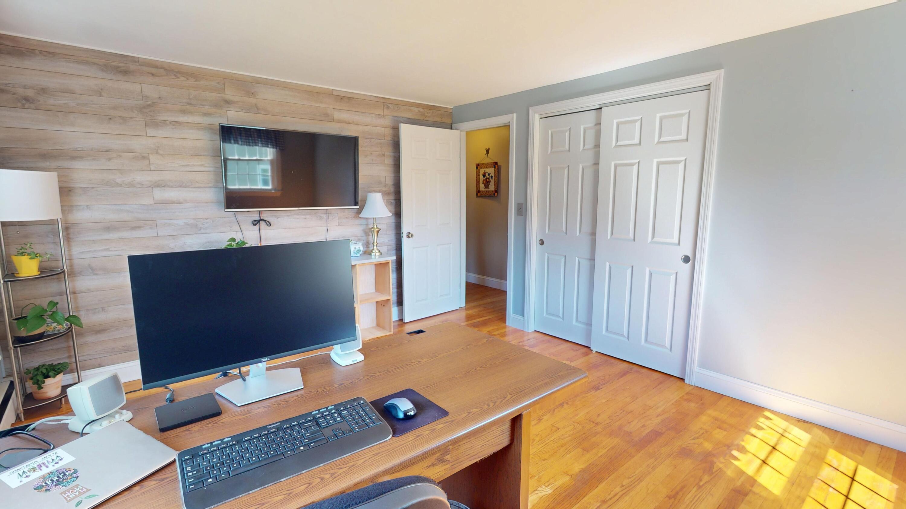 18 Sunset Drive Orono ME 04473