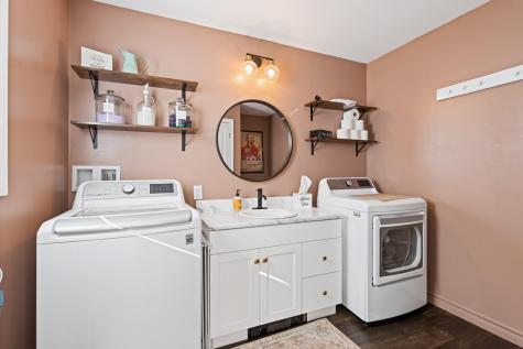 24 Rosart Lane West Gardiner ME 04345