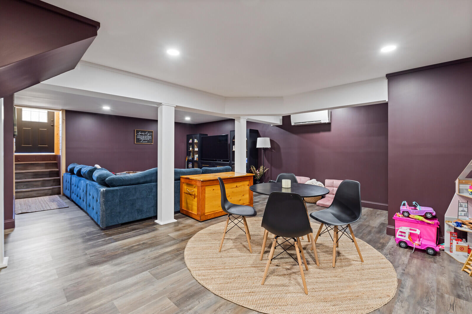 24 Rosart Lane West Gardiner ME 04345