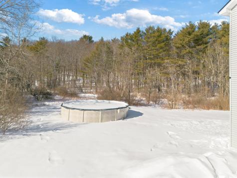 24 Rosart Lane West Gardiner ME 04345