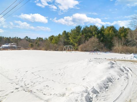 24 Rosart Lane West Gardiner ME 04345