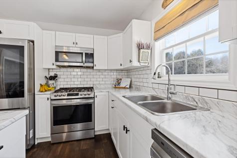 24 Rosart Lane West Gardiner ME 04345