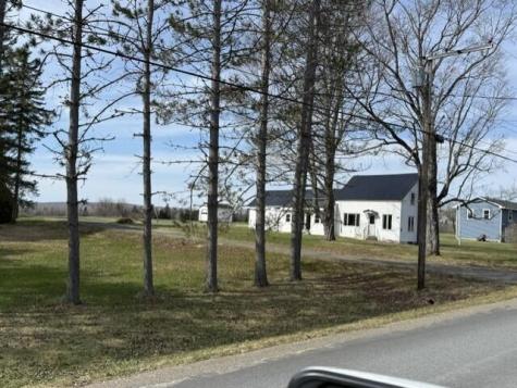 206 E Plantation Road Blaine ME 04734