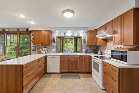 77 Mcclellan Drive Glenburn ME 04401