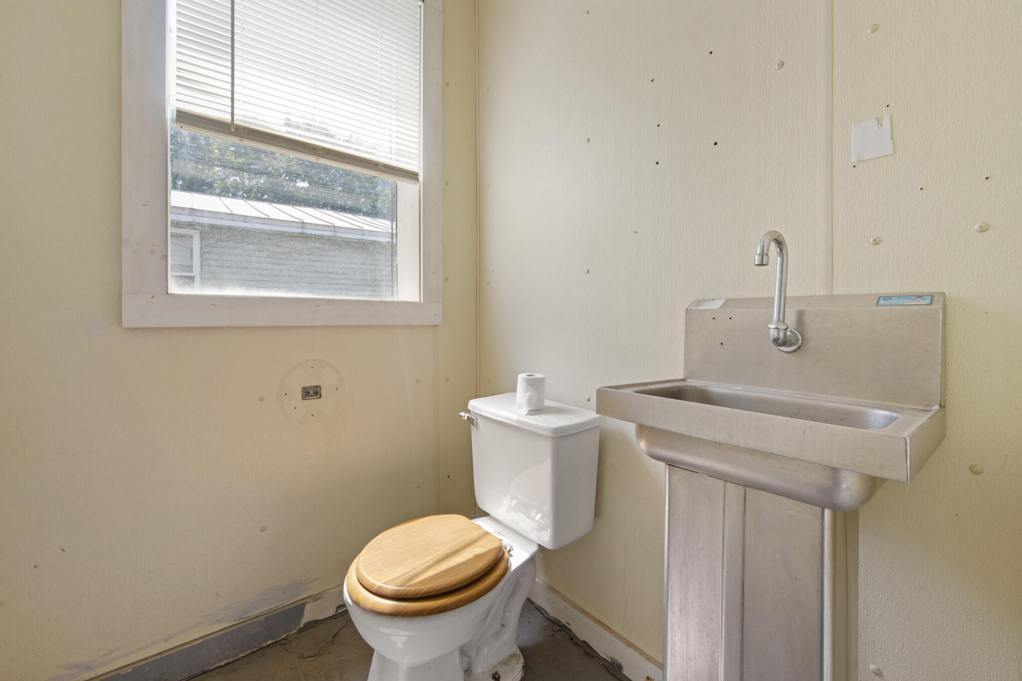 47 Bray Avenue Fairfield ME 04937