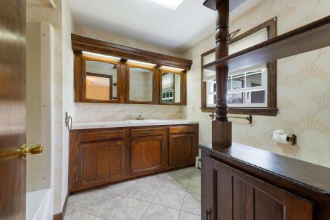237 Pleasant Street Lewiston ME 04240