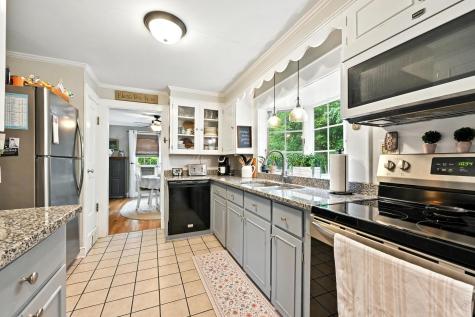 15 Brooklawn Avenue Augusta ME 04330