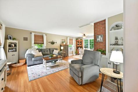 15 Brooklawn Avenue Augusta ME 04330