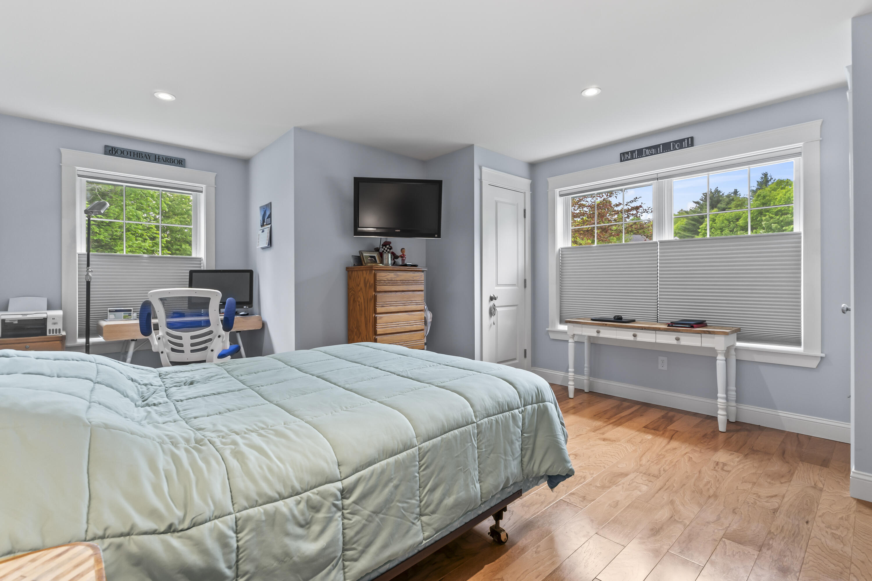 8 Macintosh Lane Lewiston ME 04240