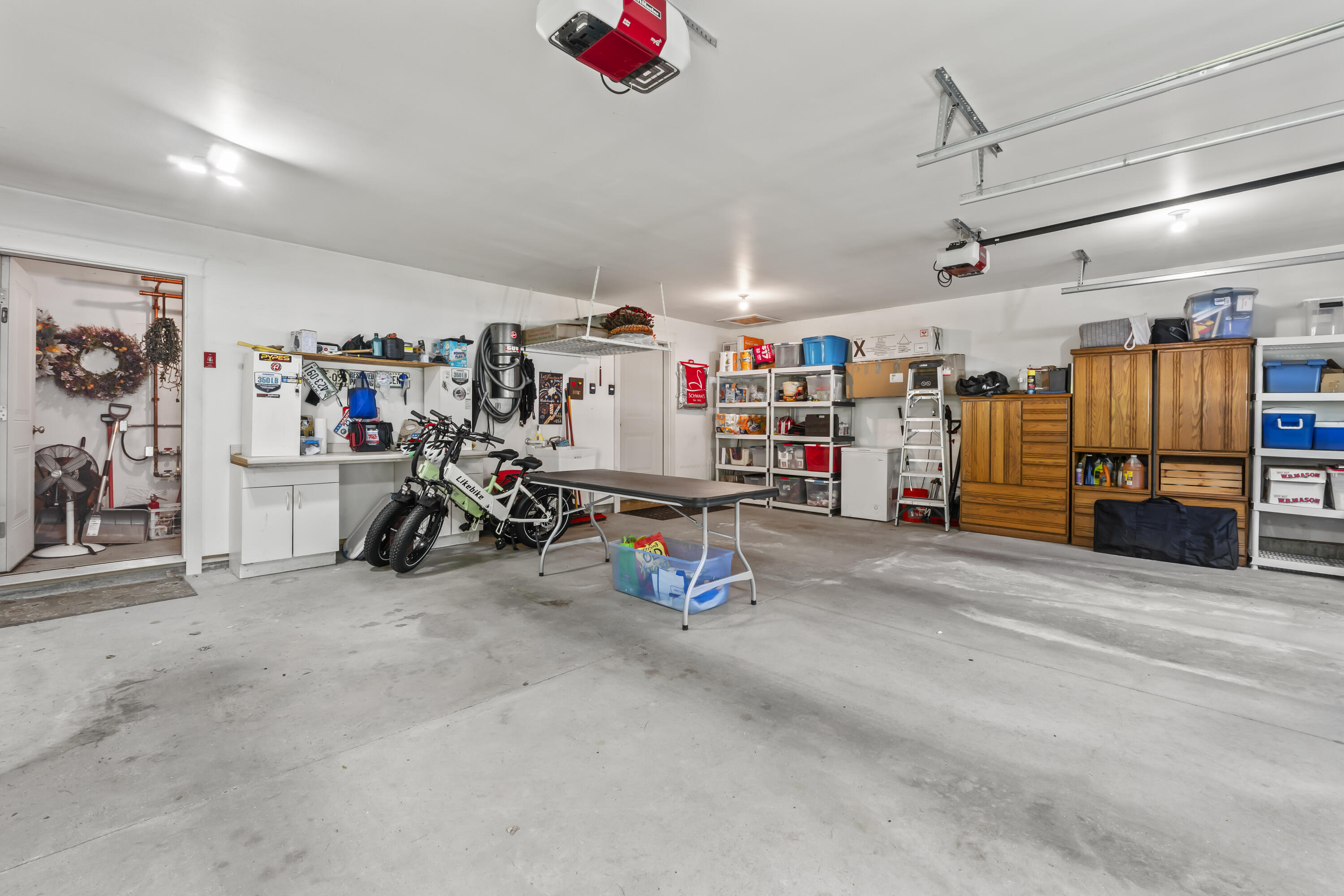 8 Macintosh Lane Lewiston ME 04240