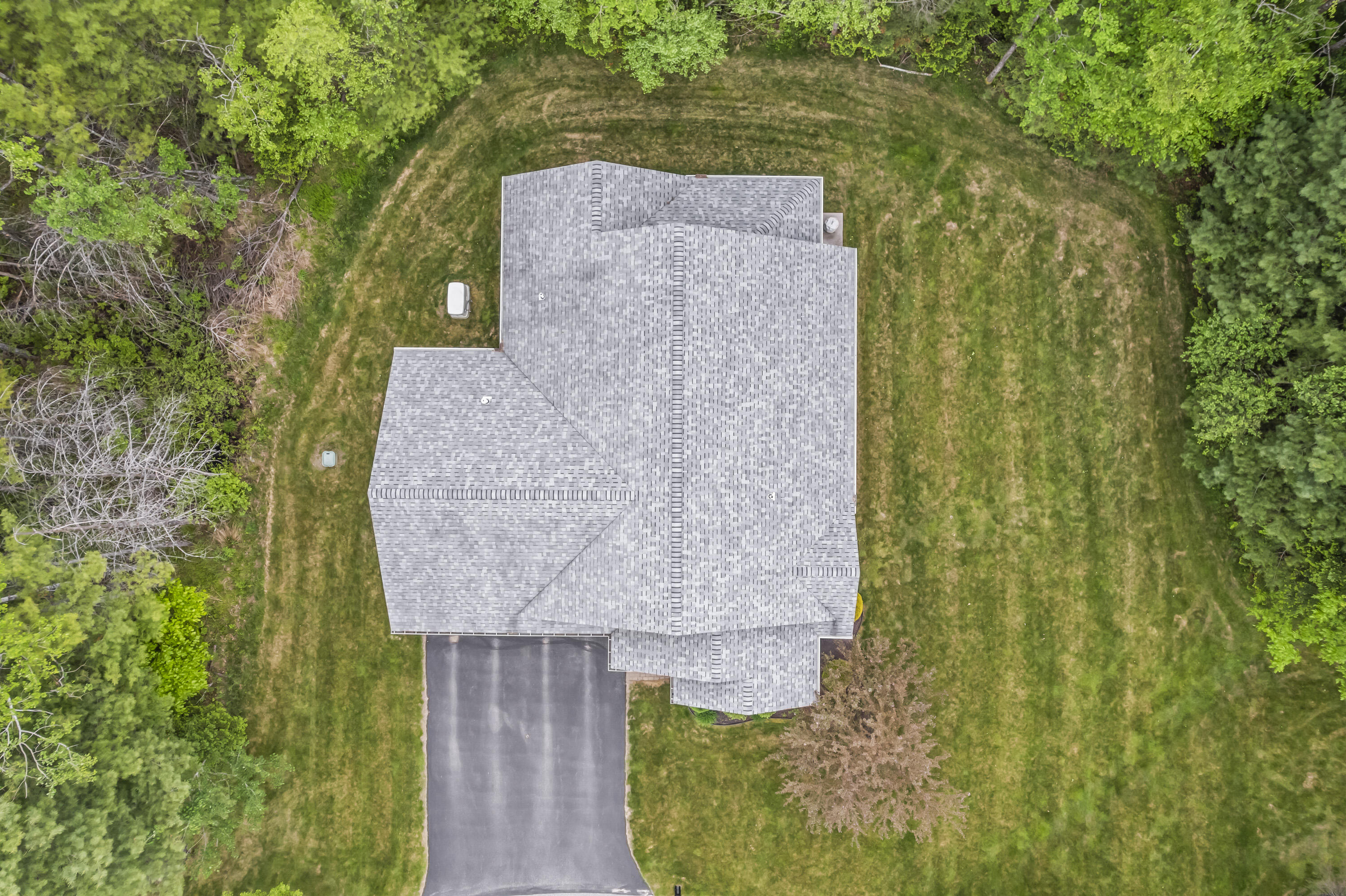 8 Macintosh Lane Lewiston ME 04240