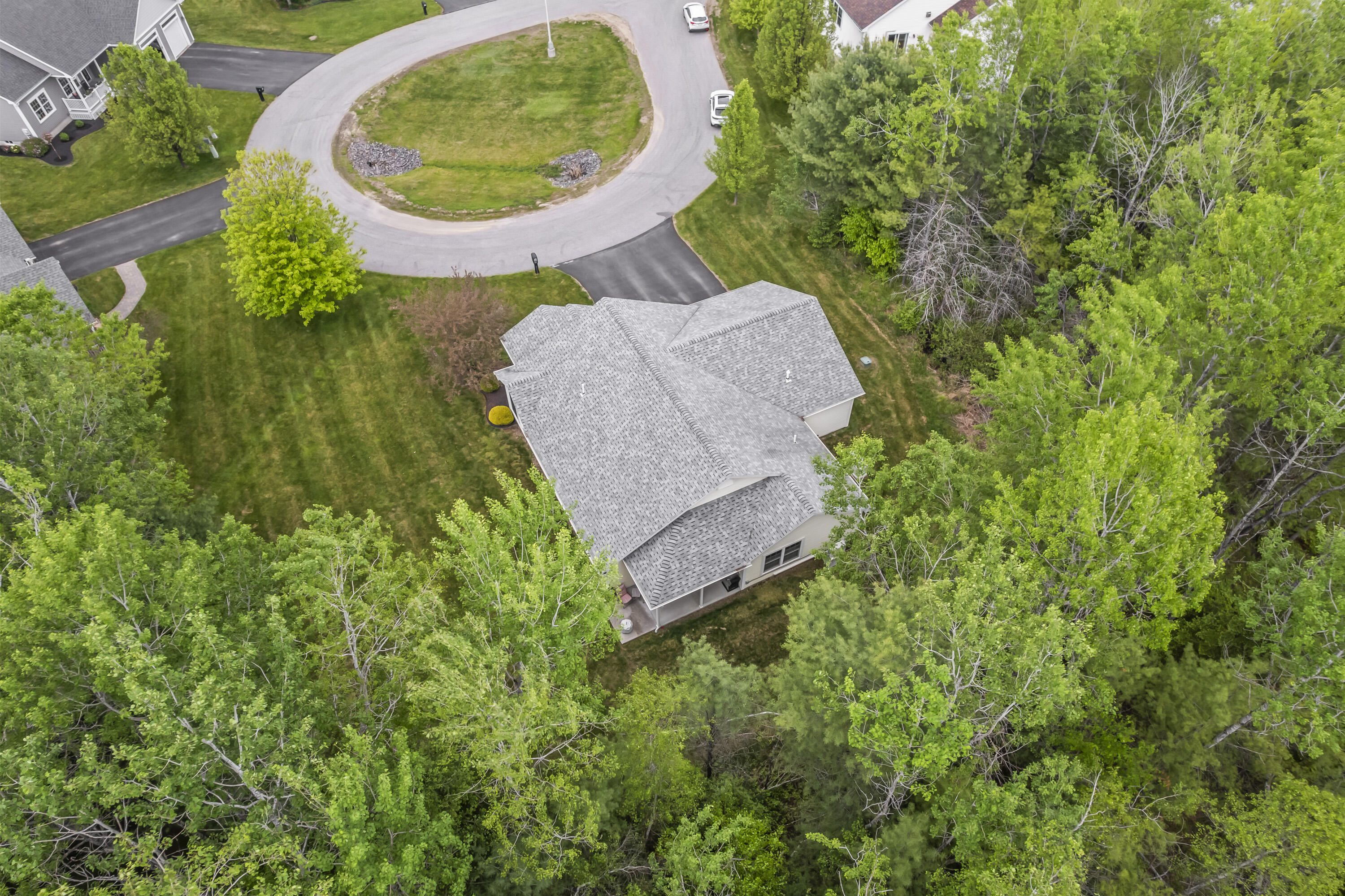 8 Macintosh Lane Lewiston ME 04240