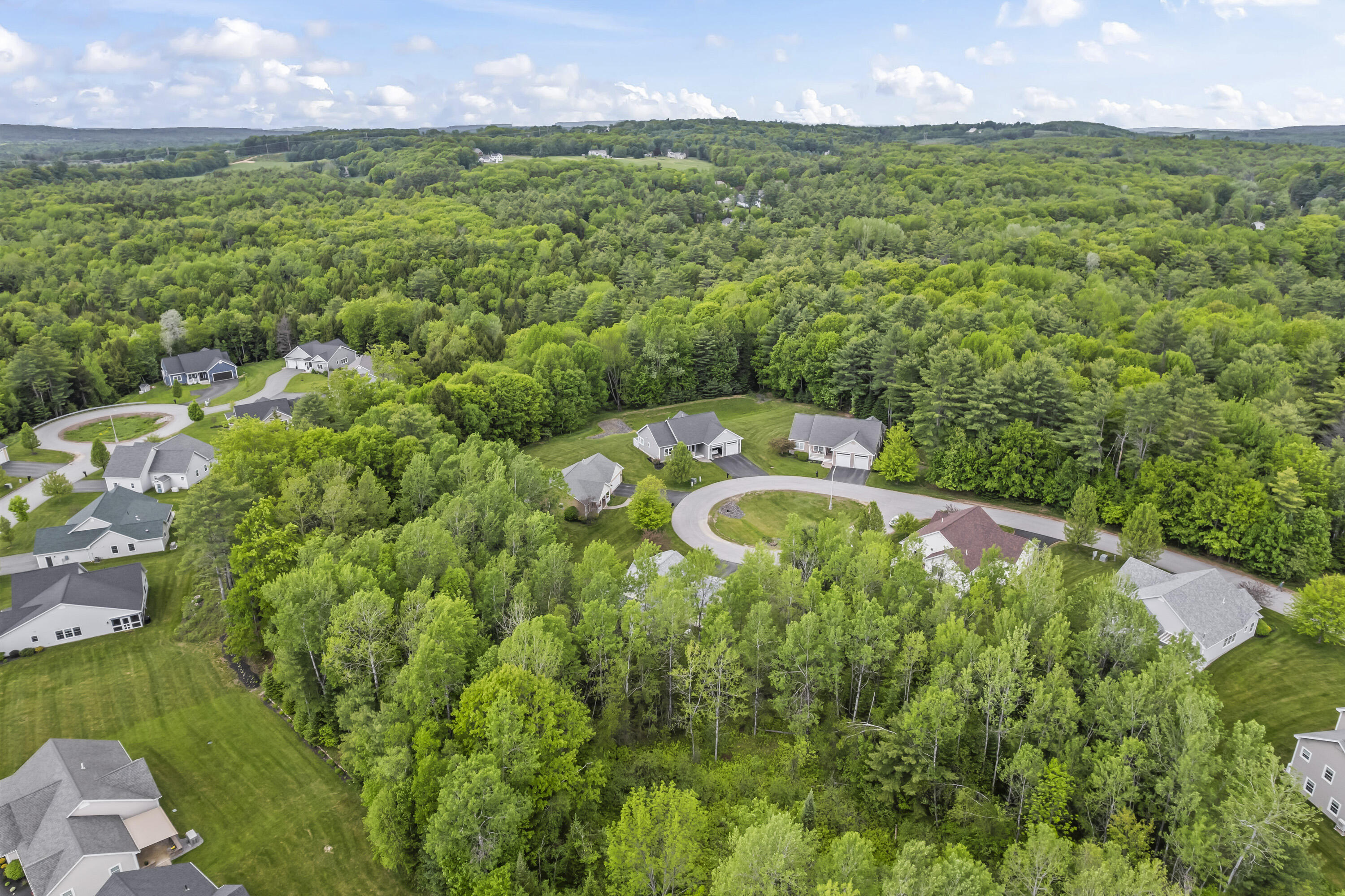 8 Macintosh Lane Lewiston ME 04240