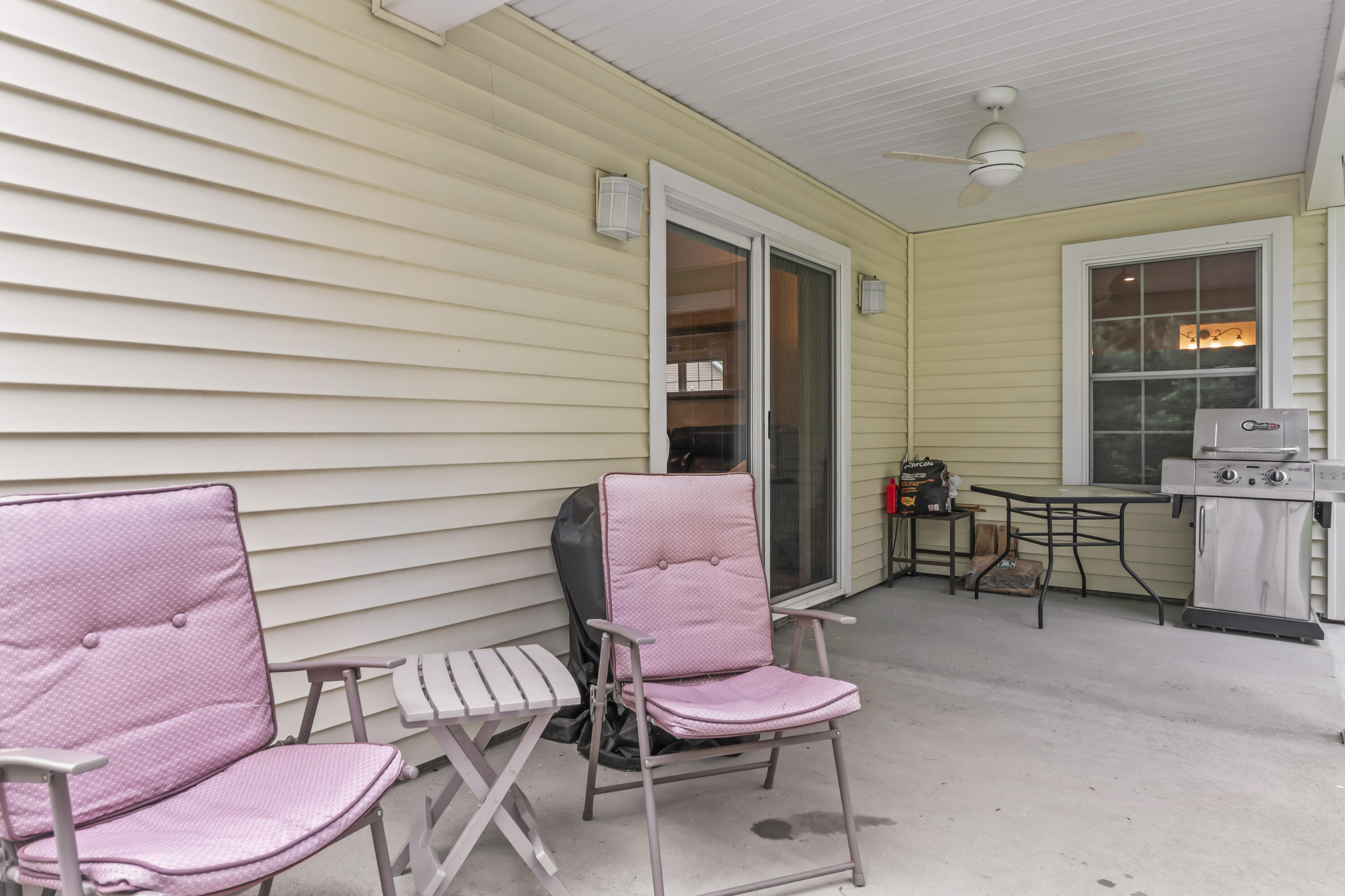 8 Macintosh Lane Lewiston ME 04240