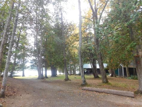 31 Swan Lane Dexter ME 04930