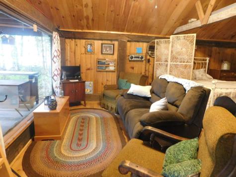 31 Swan Lane Dexter ME 04930