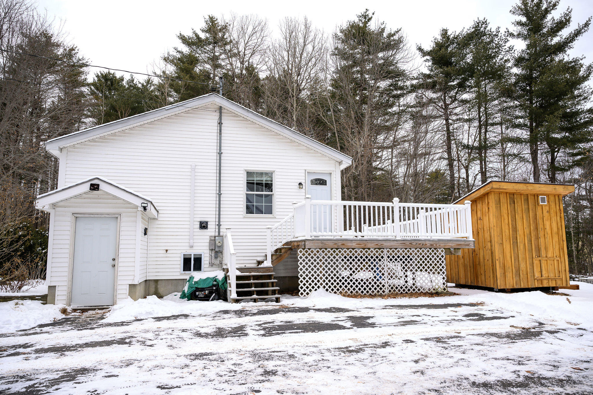 589 Post Road Bowdoinham ME 04008