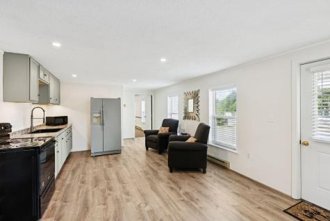 48 U.s. Route 1 Nobleboro ME 04555