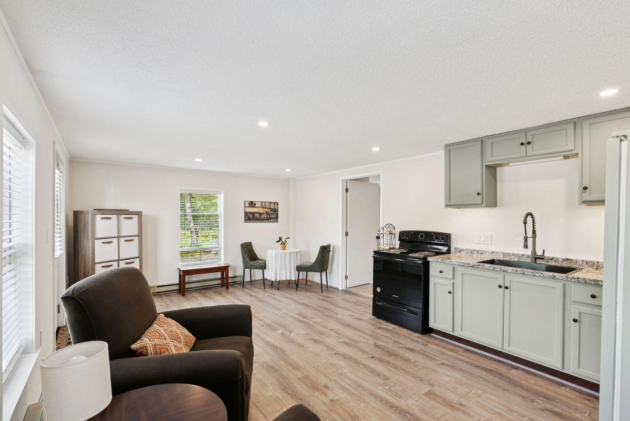 48 U.s. Route 1 Nobleboro ME 04555