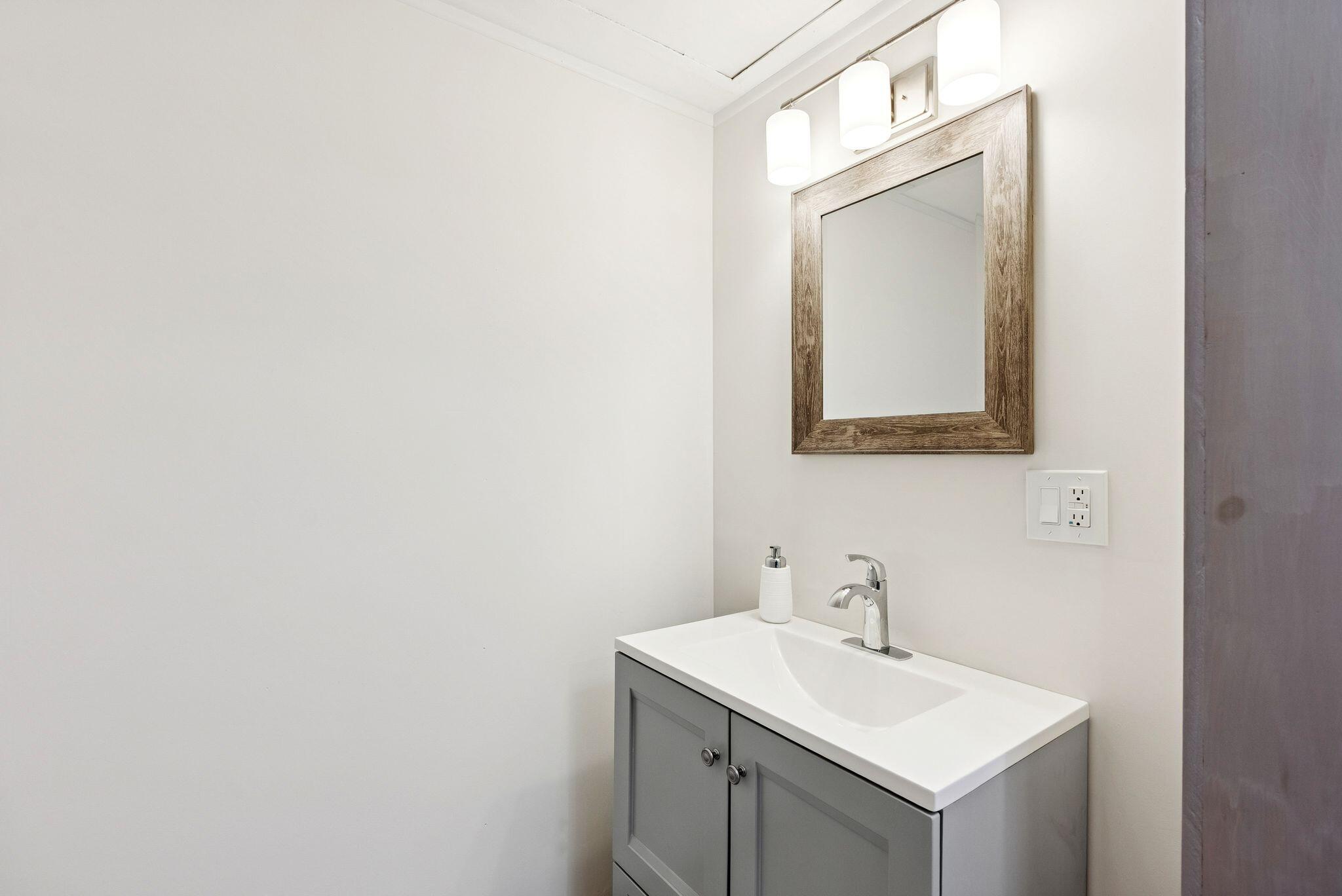 48 U.s. Route 1 Nobleboro ME 04555