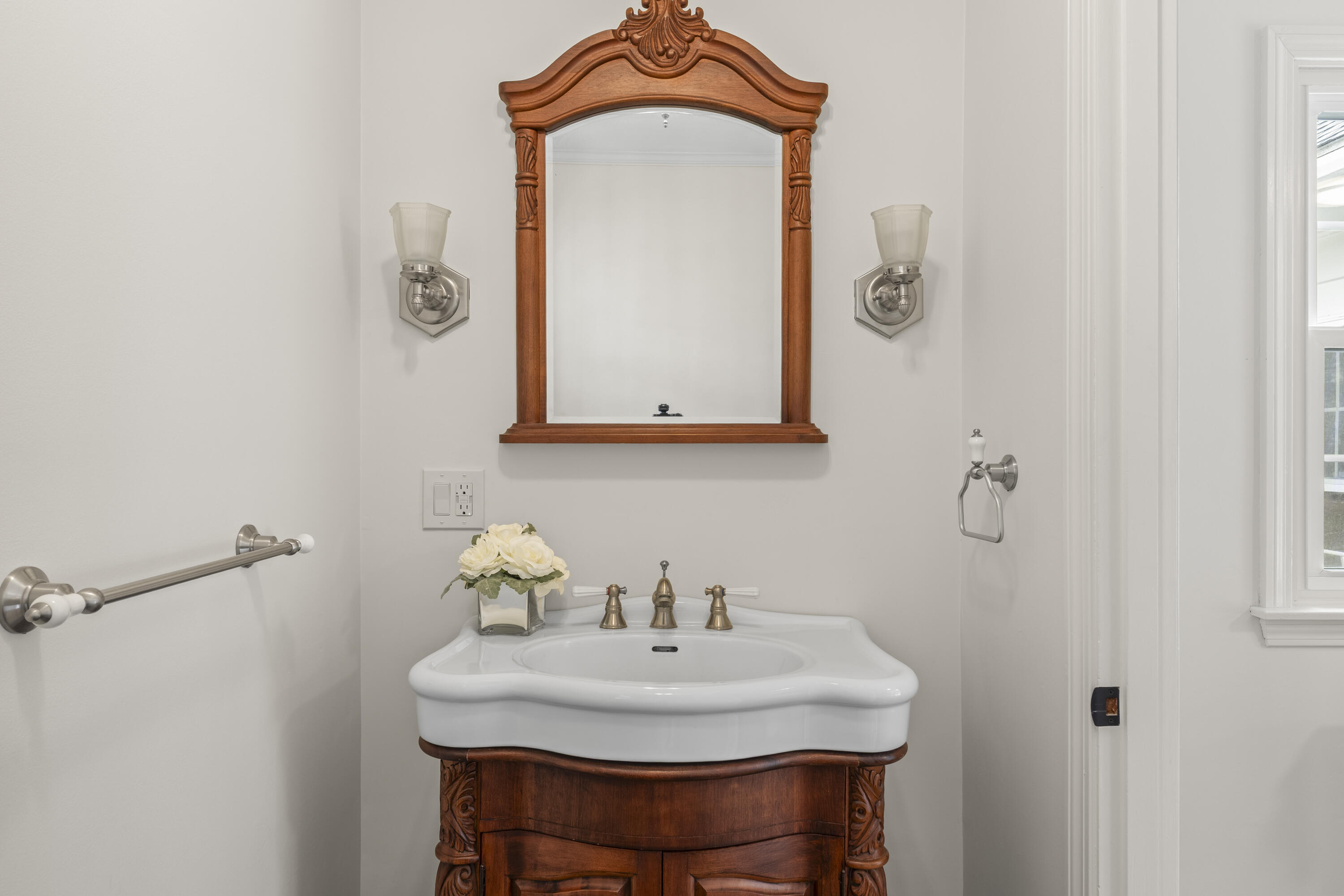 847 Middlesex Road Topsham ME 04086