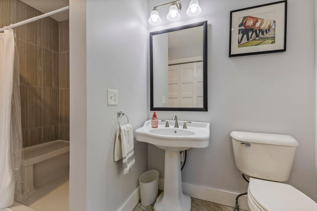 18 Laura Whitney Drive North Yarmouth ME 04097