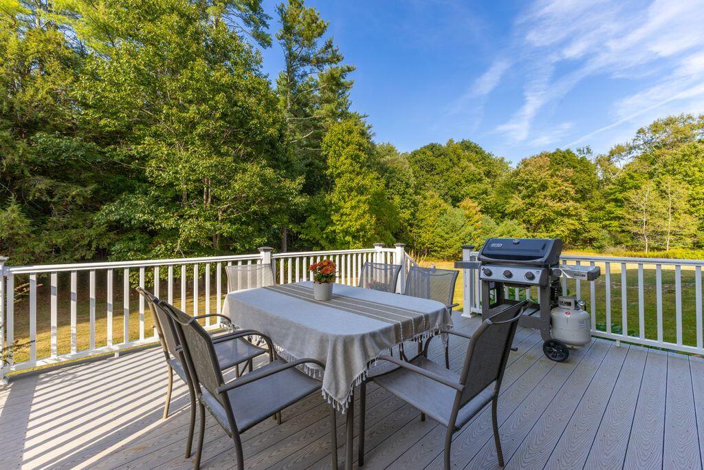 18 Laura Whitney Drive North Yarmouth ME 04097