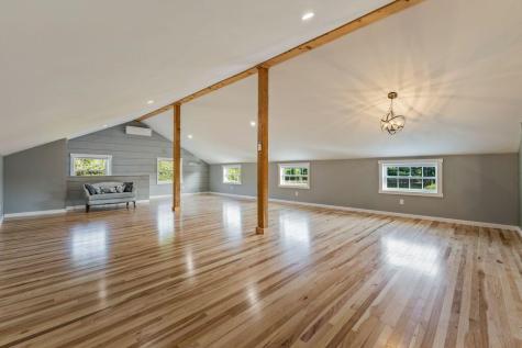 18 Laura Whitney Drive North Yarmouth ME 04097