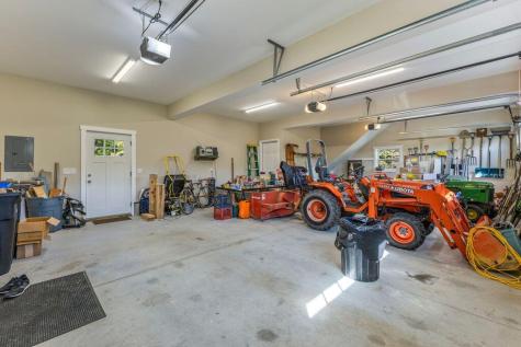 18 Laura Whitney Drive North Yarmouth ME 04097