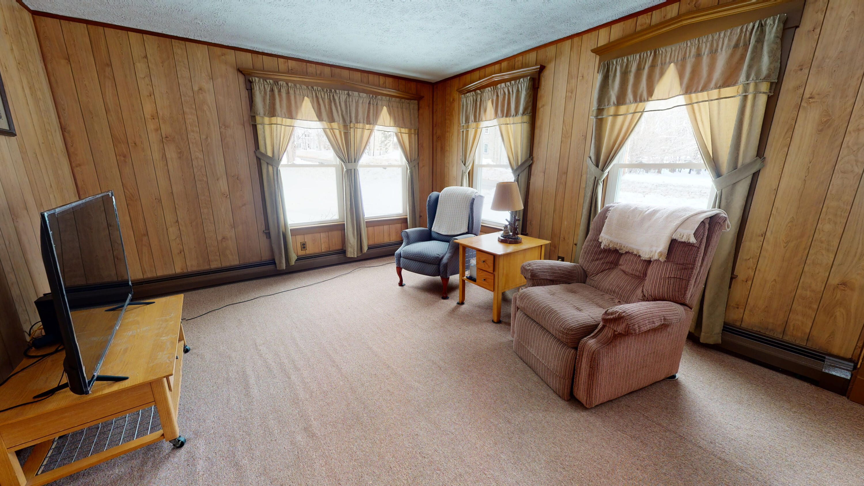 46 Maple Street Monmouth ME 04259