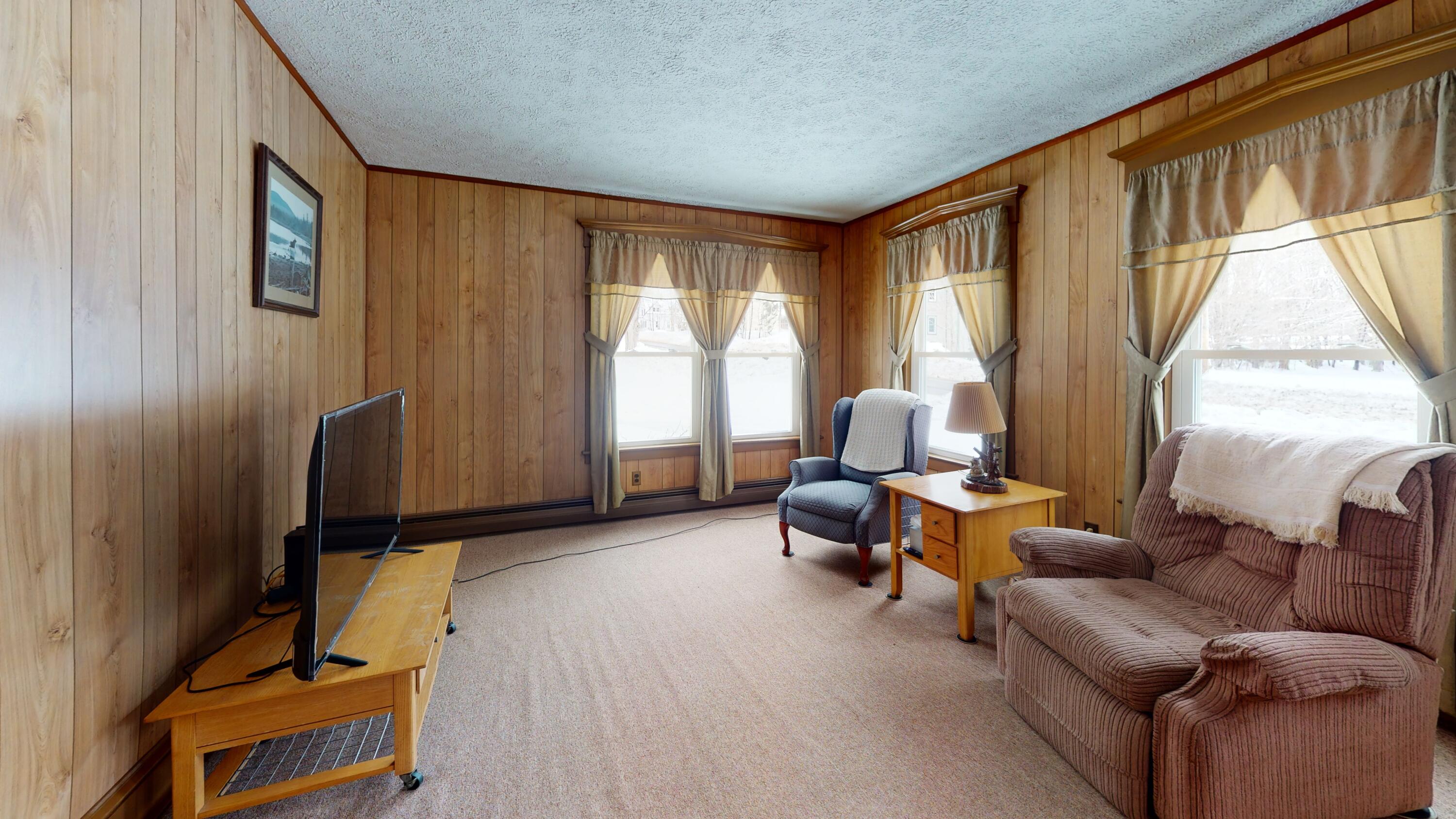 46 Maple Street Monmouth ME 04259