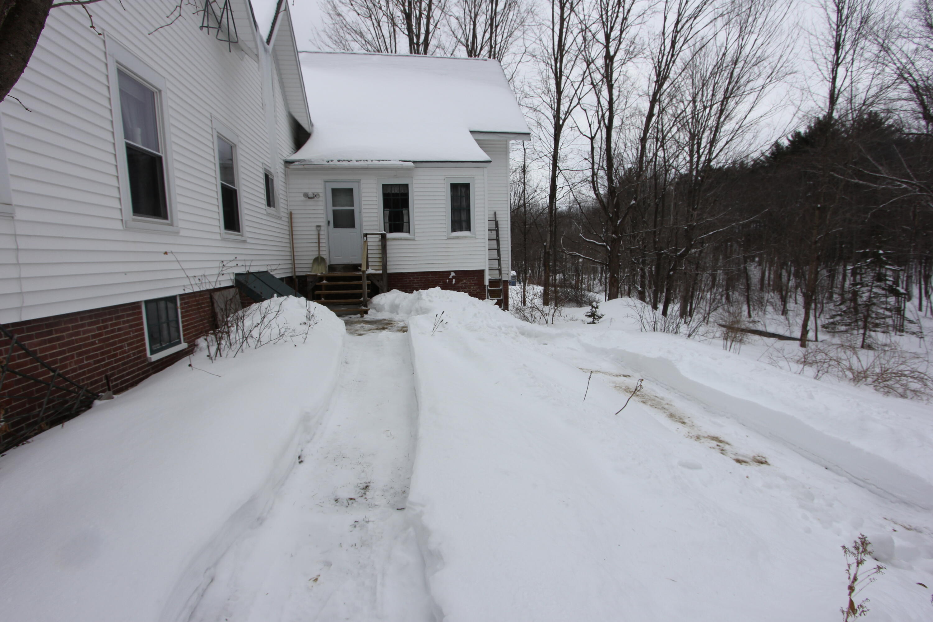 46 Maple Street Monmouth ME 04259