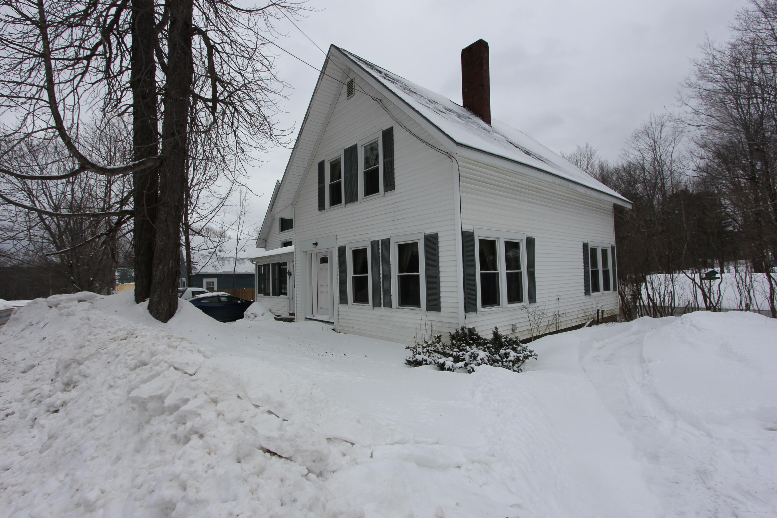 46 Maple Street Monmouth ME 04259