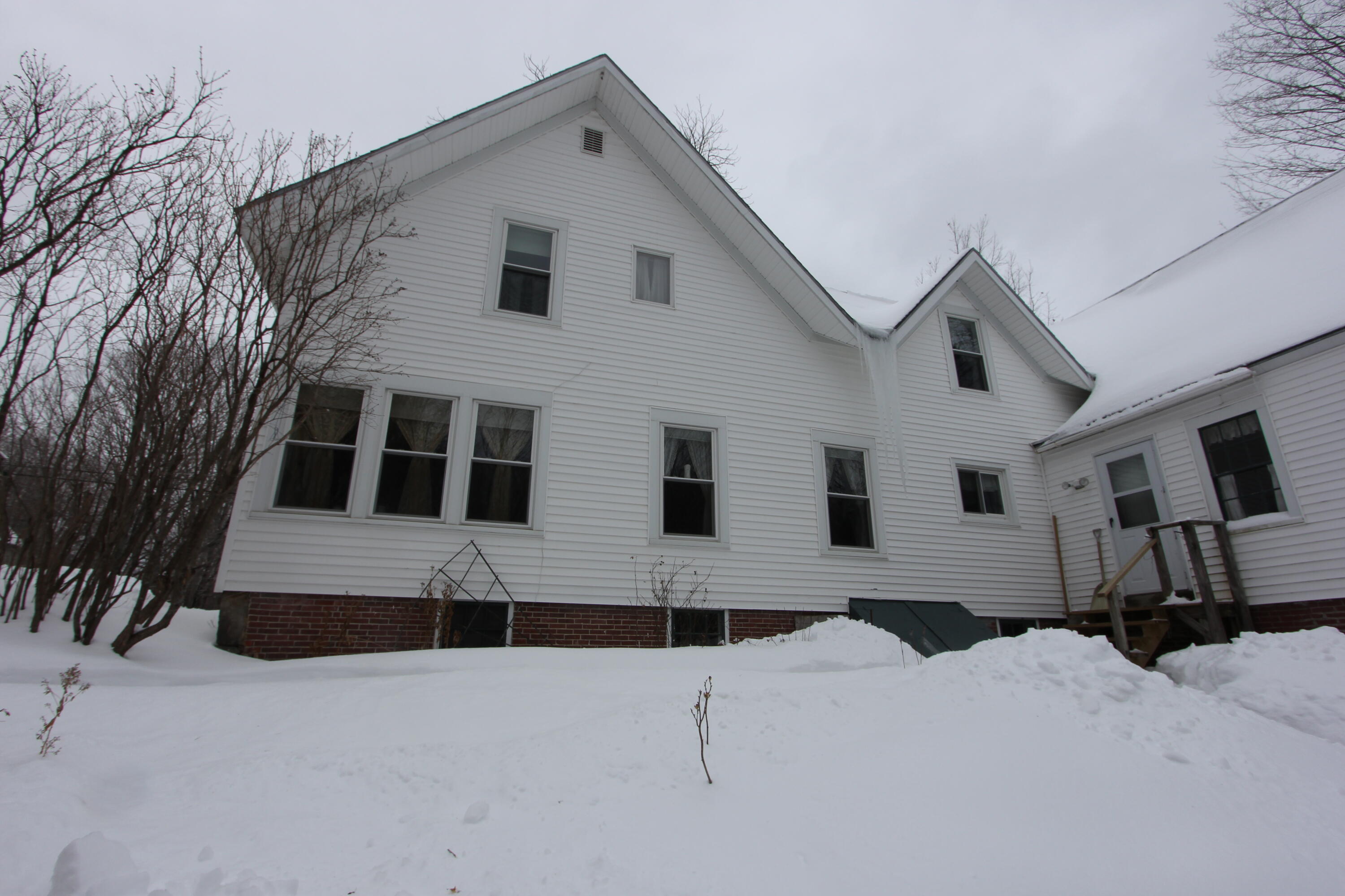 46 Maple Street Monmouth ME 04259