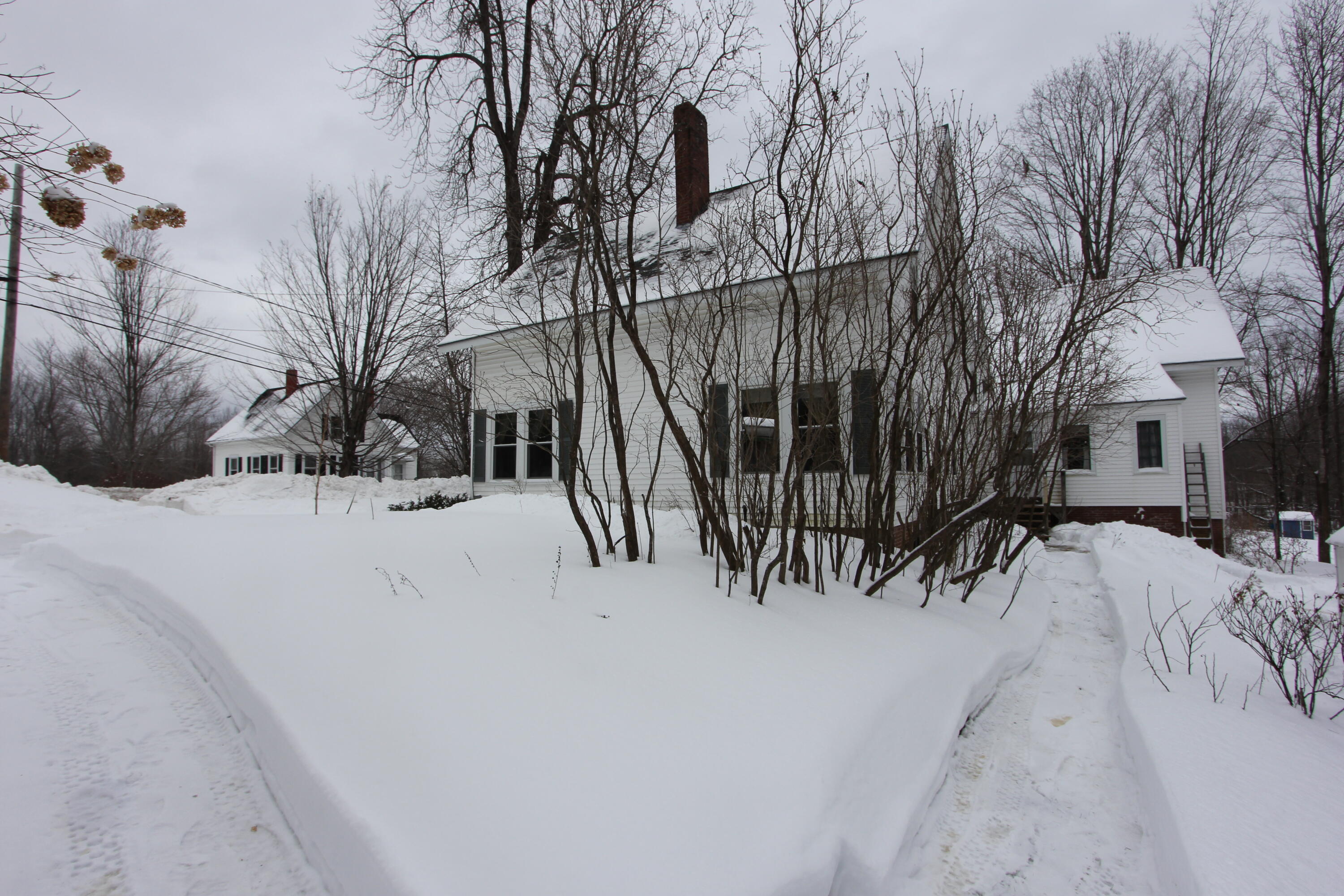 46 Maple Street Monmouth ME 04259