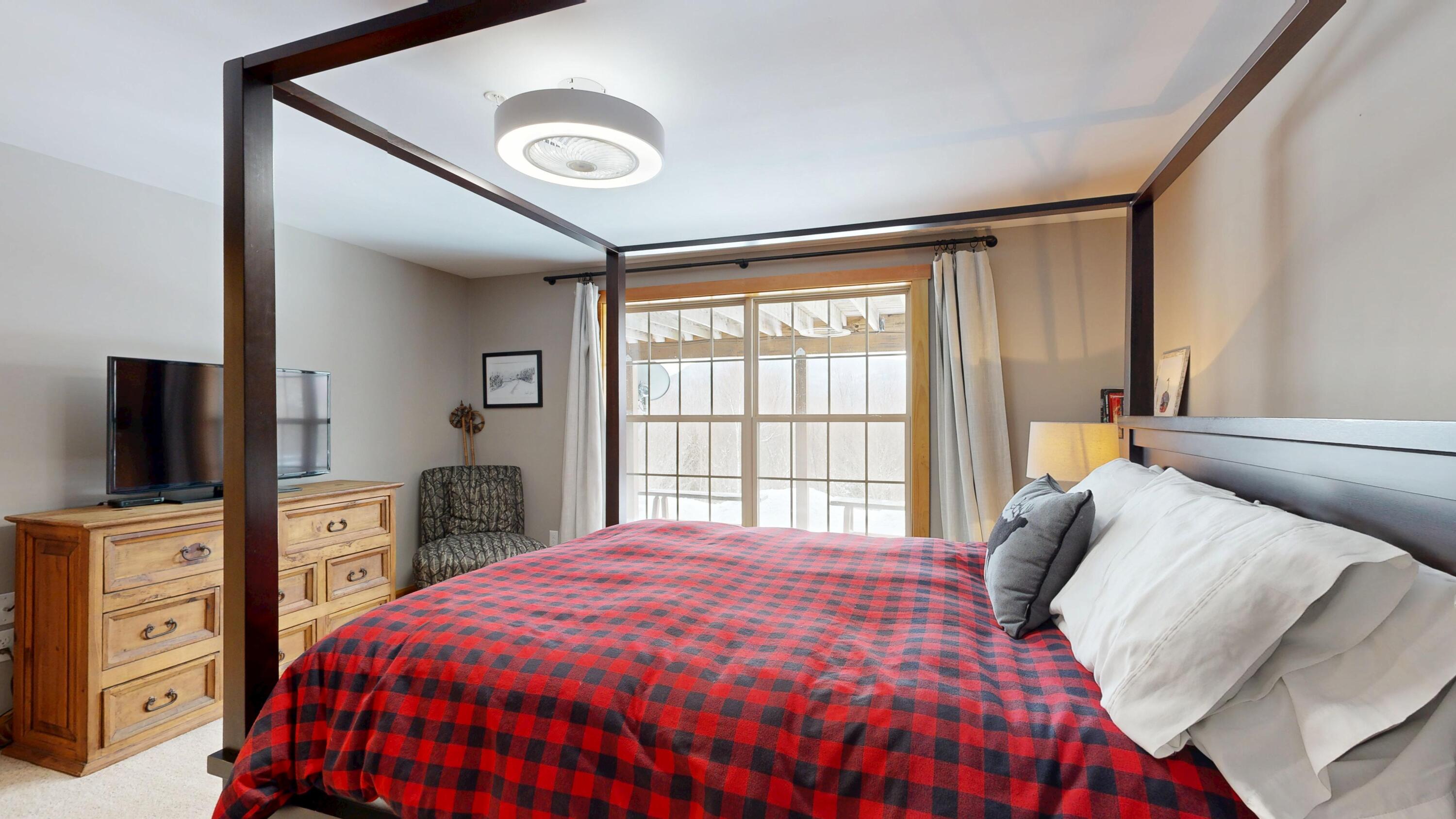 126 Glades View Avenue Newry ME 04261