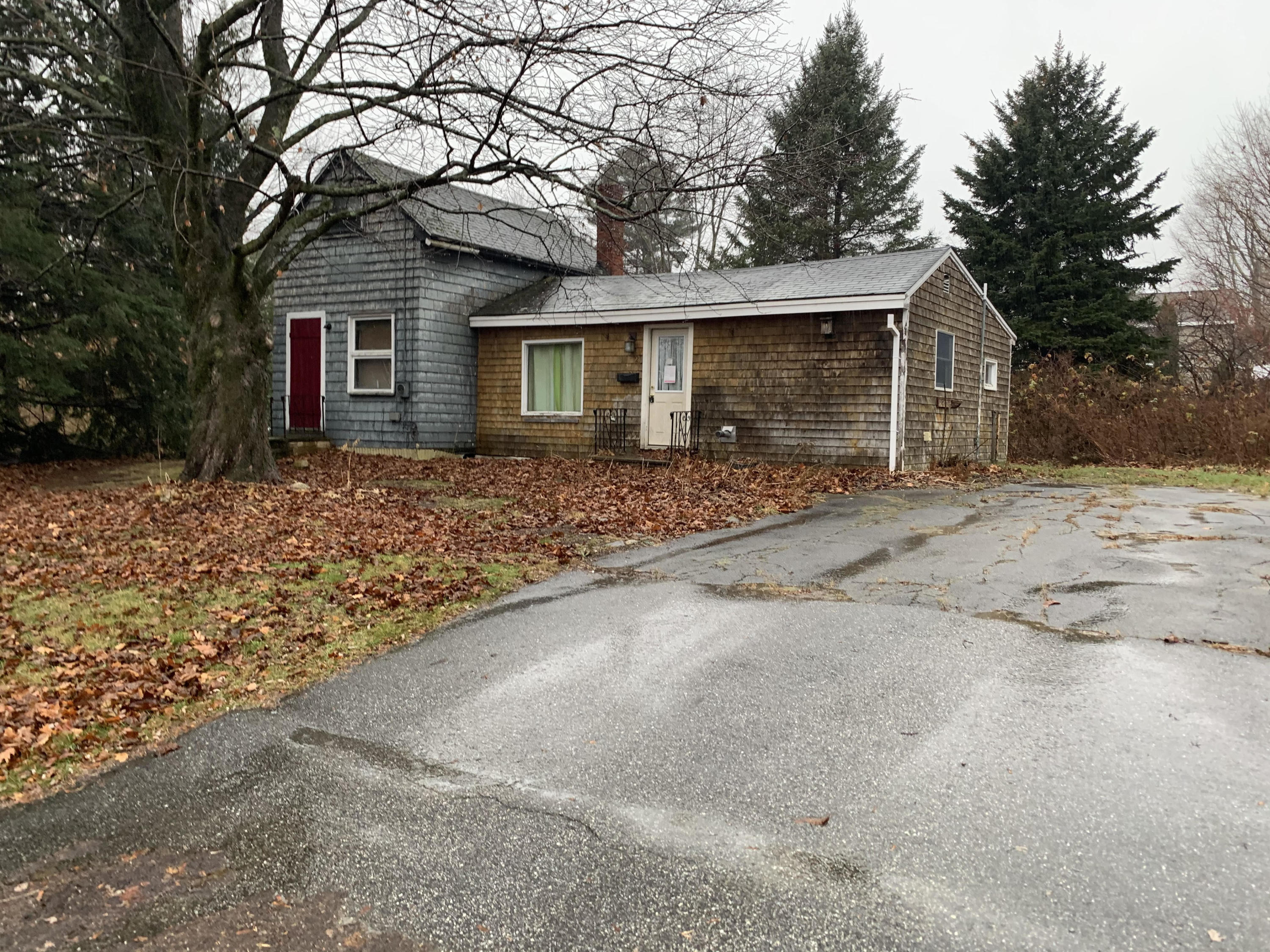 2 Houghton Street Auburn ME 04210