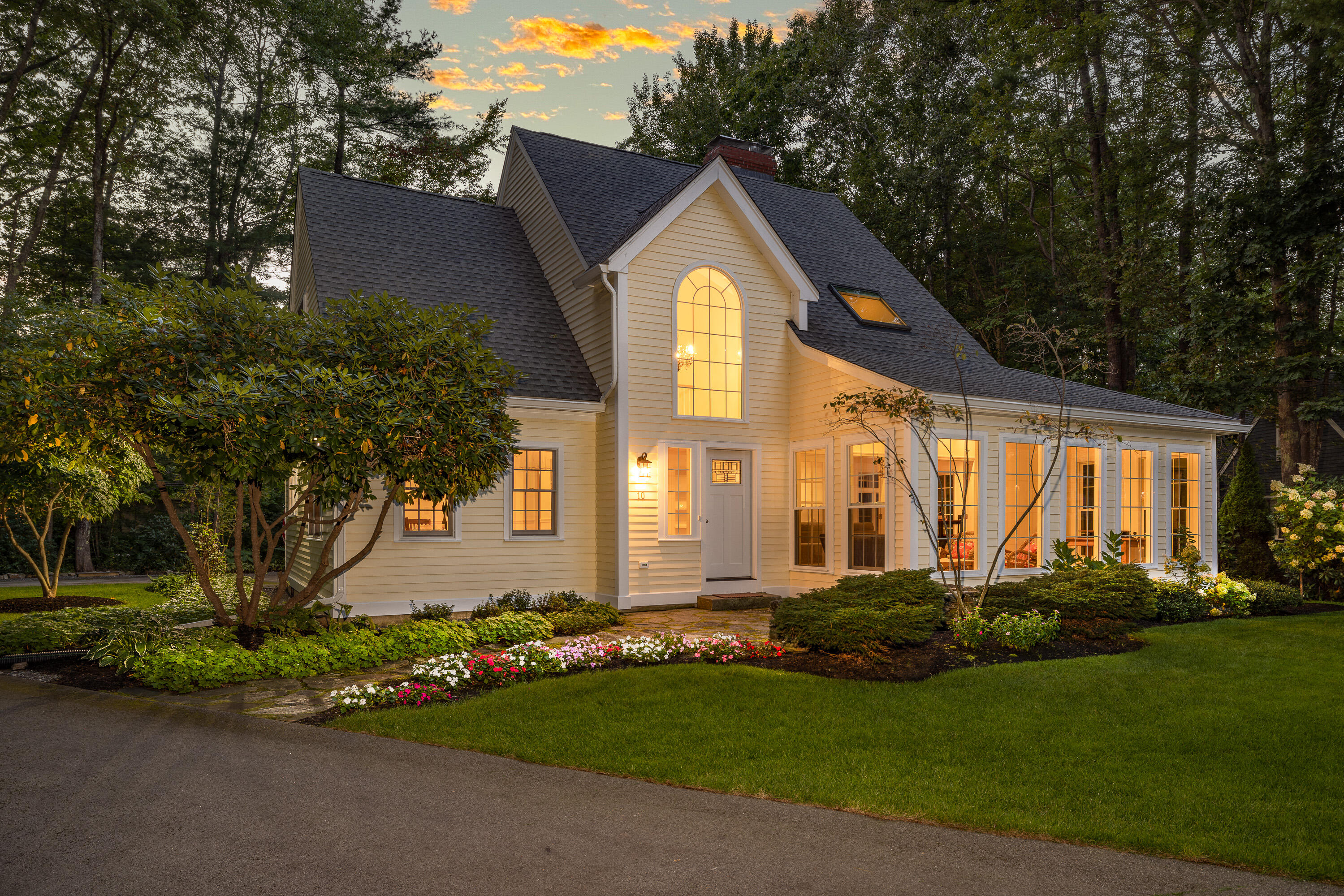 10 Hawthorne Lane York ME 03909