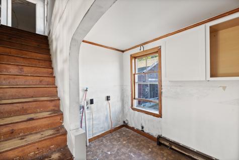 484 W River Road Augusta ME 04330