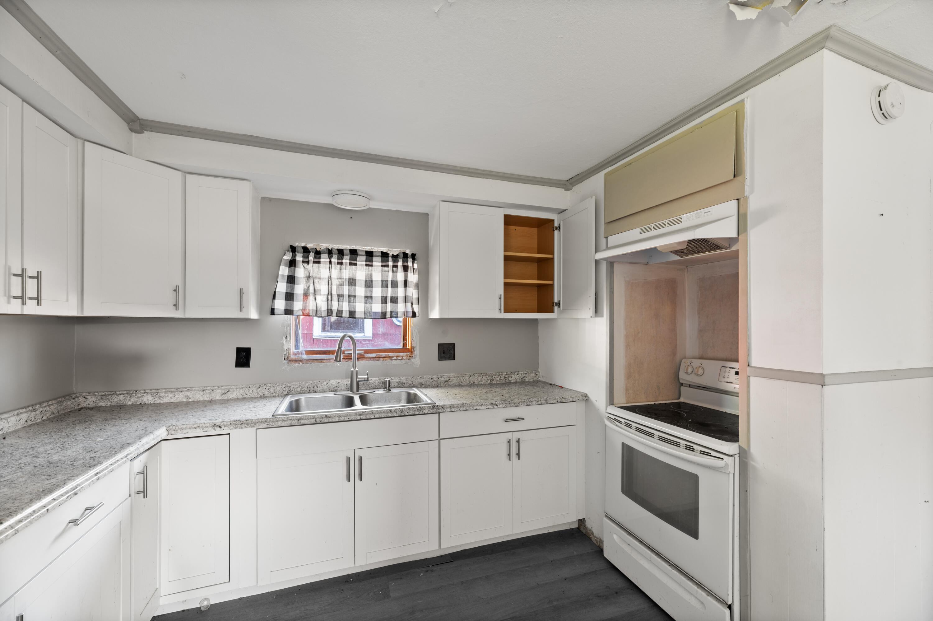 484 W River Road Augusta ME 04330