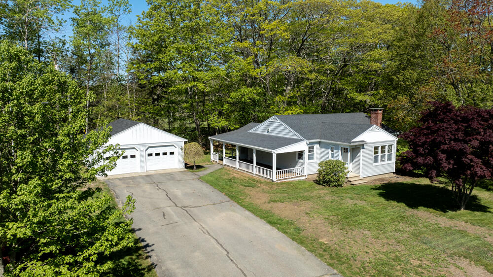 24 Chapel Street Boothbay ME 04537