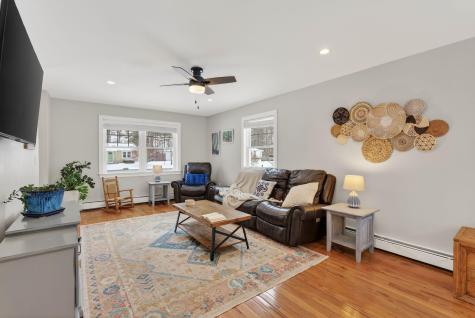 12 Robinson Road Scarborough ME 04074