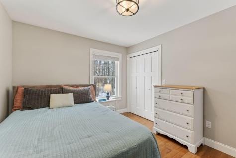 12 Robinson Road Scarborough ME 04074