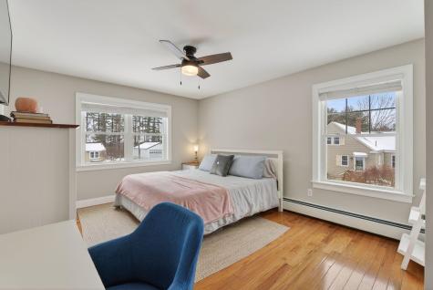 12 Robinson Road Scarborough ME 04074