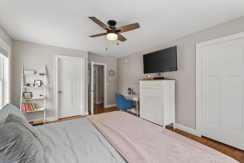 12 Robinson Road Scarborough ME 04074