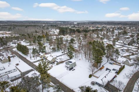 12 Robinson Road Scarborough ME 04074