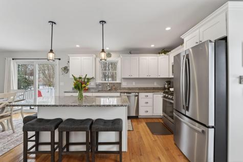 12 Robinson Road Scarborough ME 04074