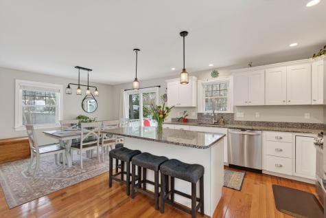 12 Robinson Road Scarborough ME 04074