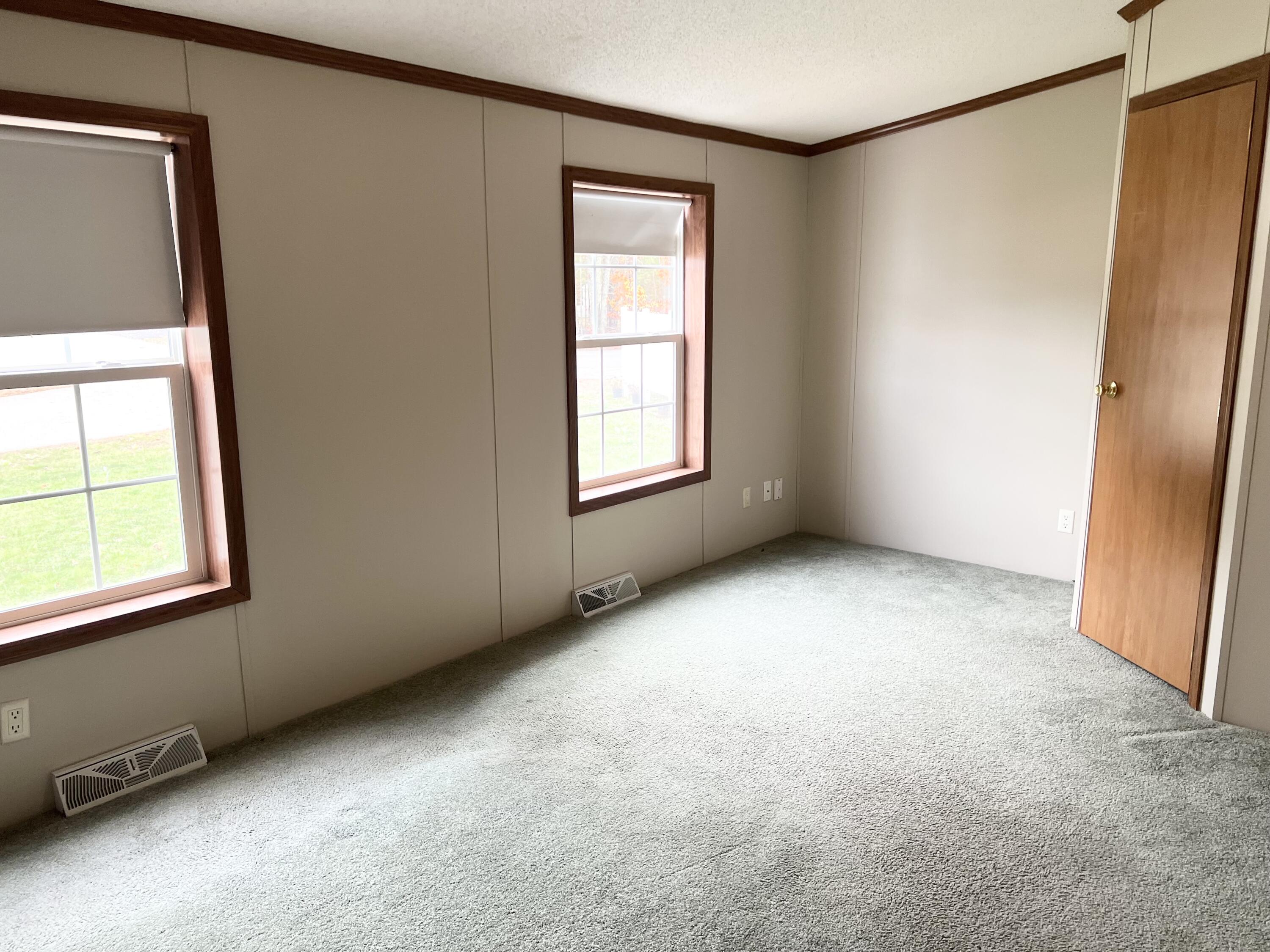 2 Windsor Drive Alfred ME 04002